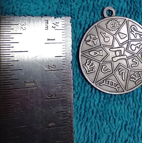 Silver Zodiac Pendant vintage - Picture 2 of 3